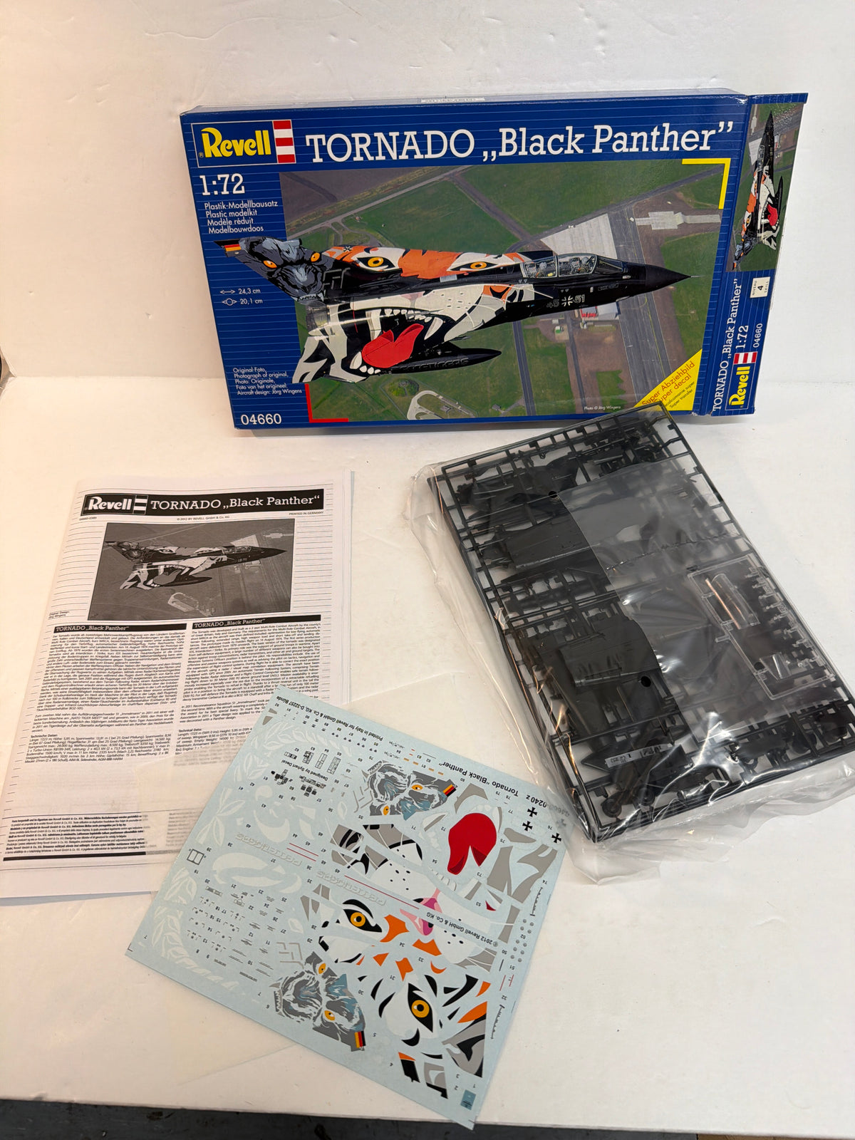 Revell Plastic aircraft kit Tornado Black Panther 1:72 04660 Opened but complete