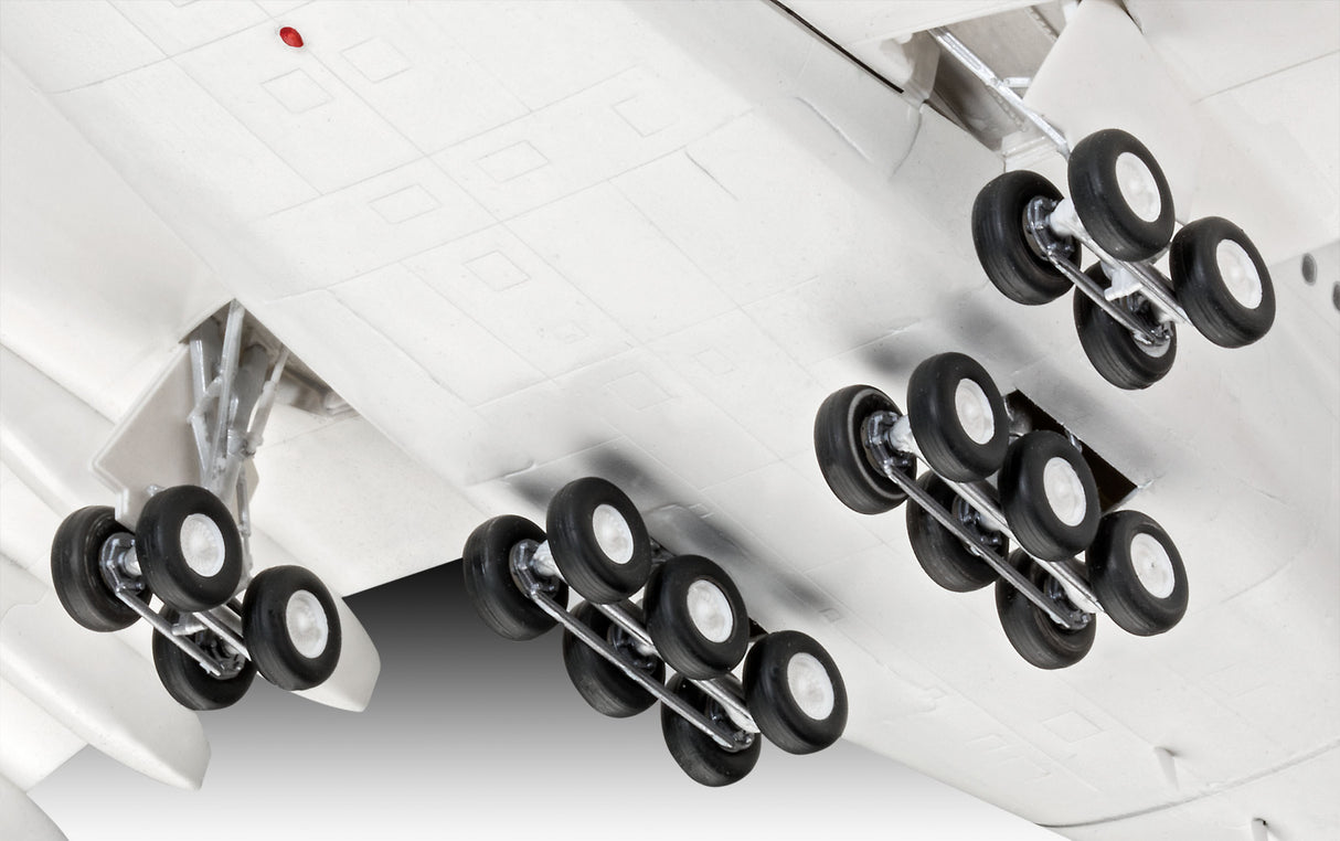 Revell 1/144 Airbus A380-800 Lufthansa New Livery 03872