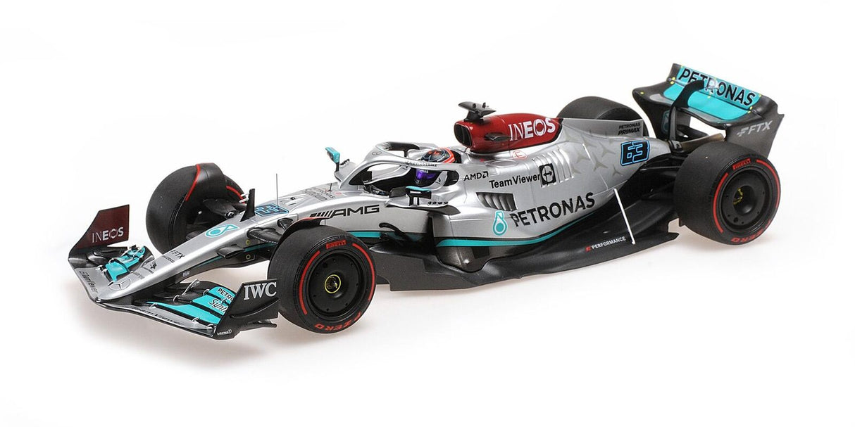 Minichamps Die Cast Collectables - 1:18 Mercedes-AMG Petronas Formula One Team F1 W13 E Performance - George Russell - 2022