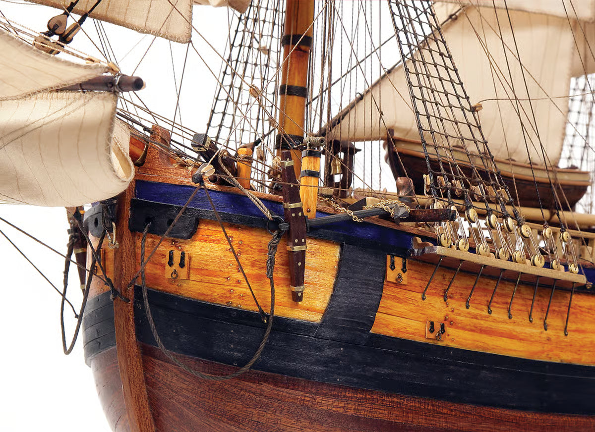 OcCre 1/54 HMS Endeavour Wooden Boat Kit OC14005