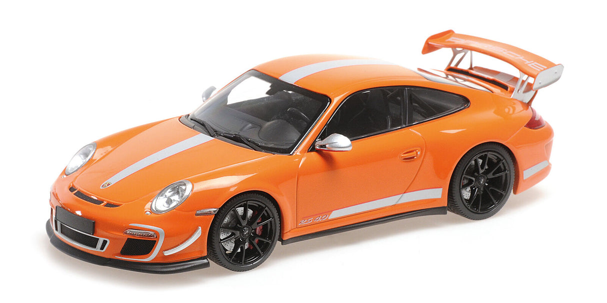 Minichamps Die Cast Collectables - 1:18 2011 Porsche 911 GT3 RS 4.0 - Orange