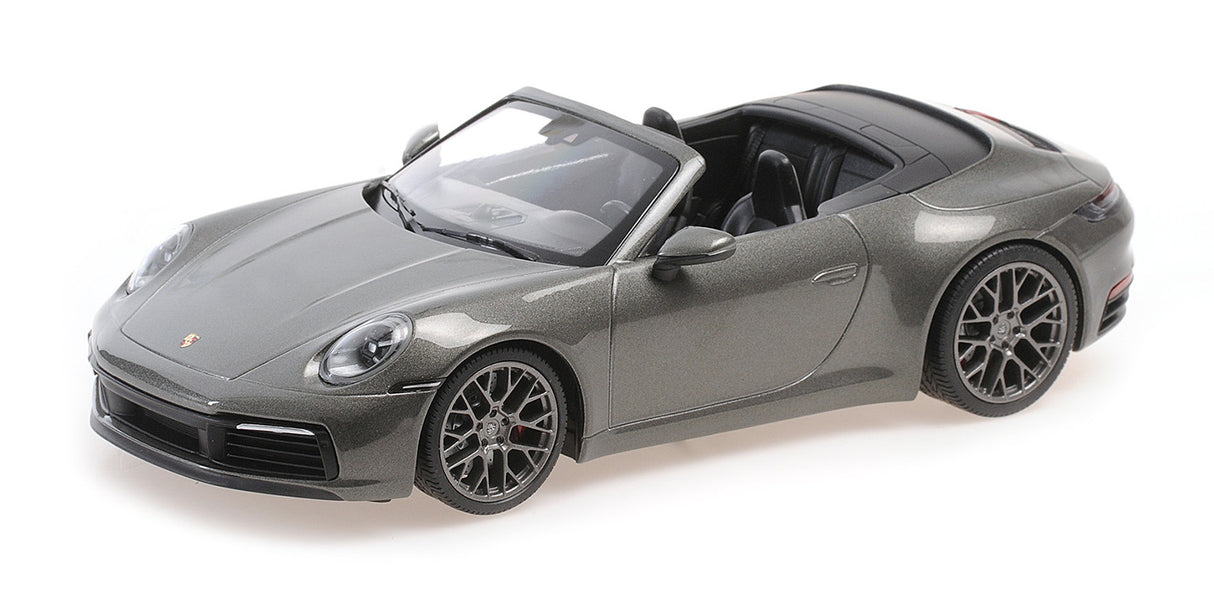 Minichamps Die Cast Collectables - 1:18 2019 Porsche 911 Carrera 4S Cabriolet - Green Metallic