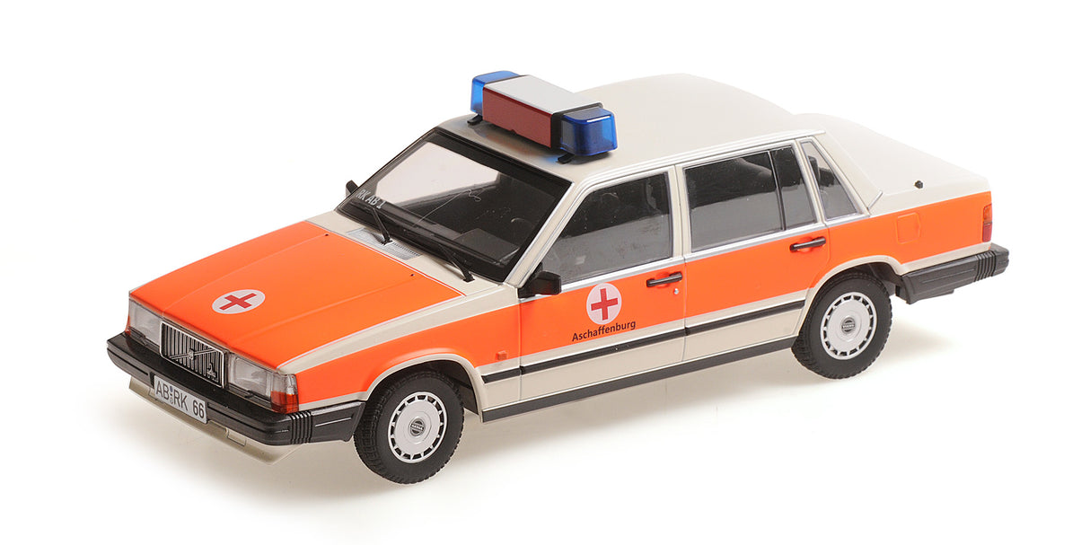 Minichamps Die Cast Collectables - 1:18 1986 Volvo 740 GL - DRK Aschaffenburg