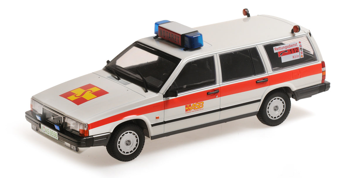 Minichamps Die Cast Collectables - 1:18 1986 Volvo 740 GL Break - ASB Koeln