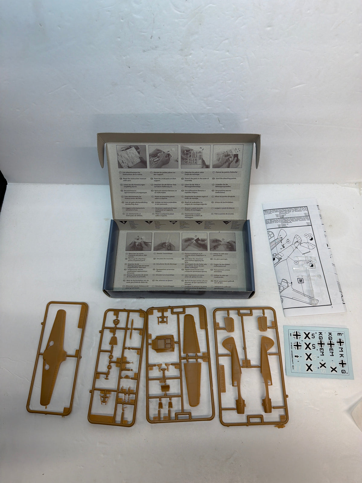 Heller 80231 Messerschmitt Bf 108 B Taifun — 1/72 Scale Plastic model kit