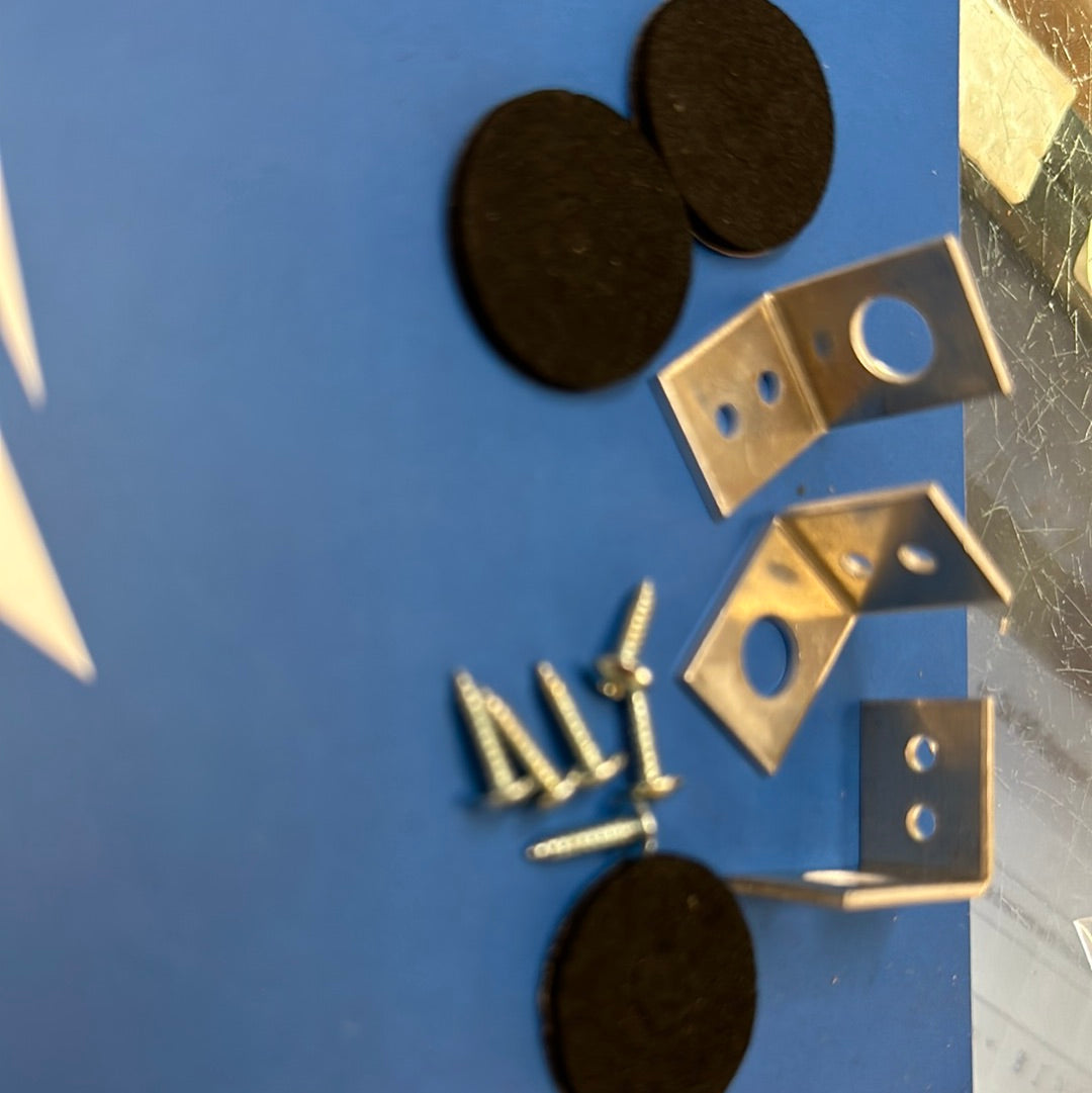 3x 90 degree brackets with felt isolation pad. (Box 30)