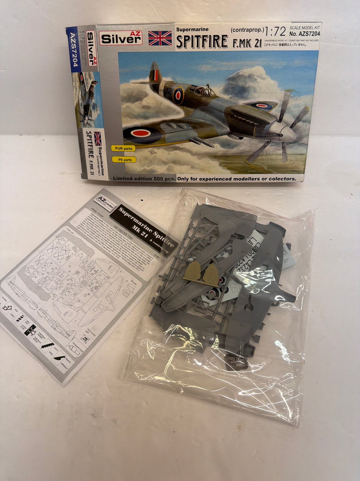 AZ Silver Supermarine Spitfire F.Mk.21 (Contraprop) 1/72 AZS7204 Vintage Plastic Aircraft Kits