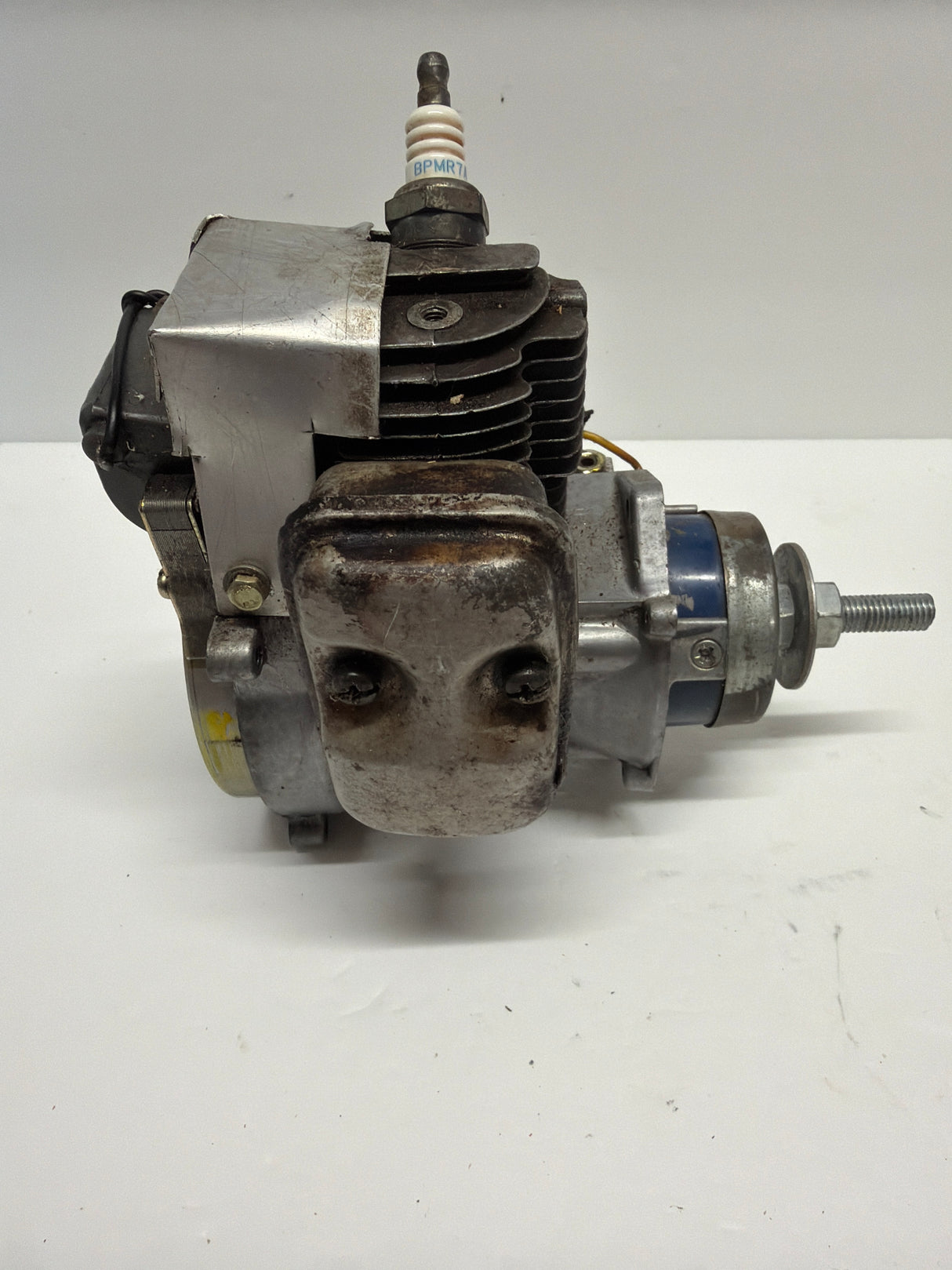 Second hand 2-Stroke Petrol Engine for parts Made in Japan Walbro carb (Box 62)