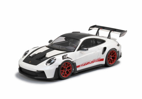 Tamiya 1/24 Porsche 911 GT3 RS (992) Kit 24370