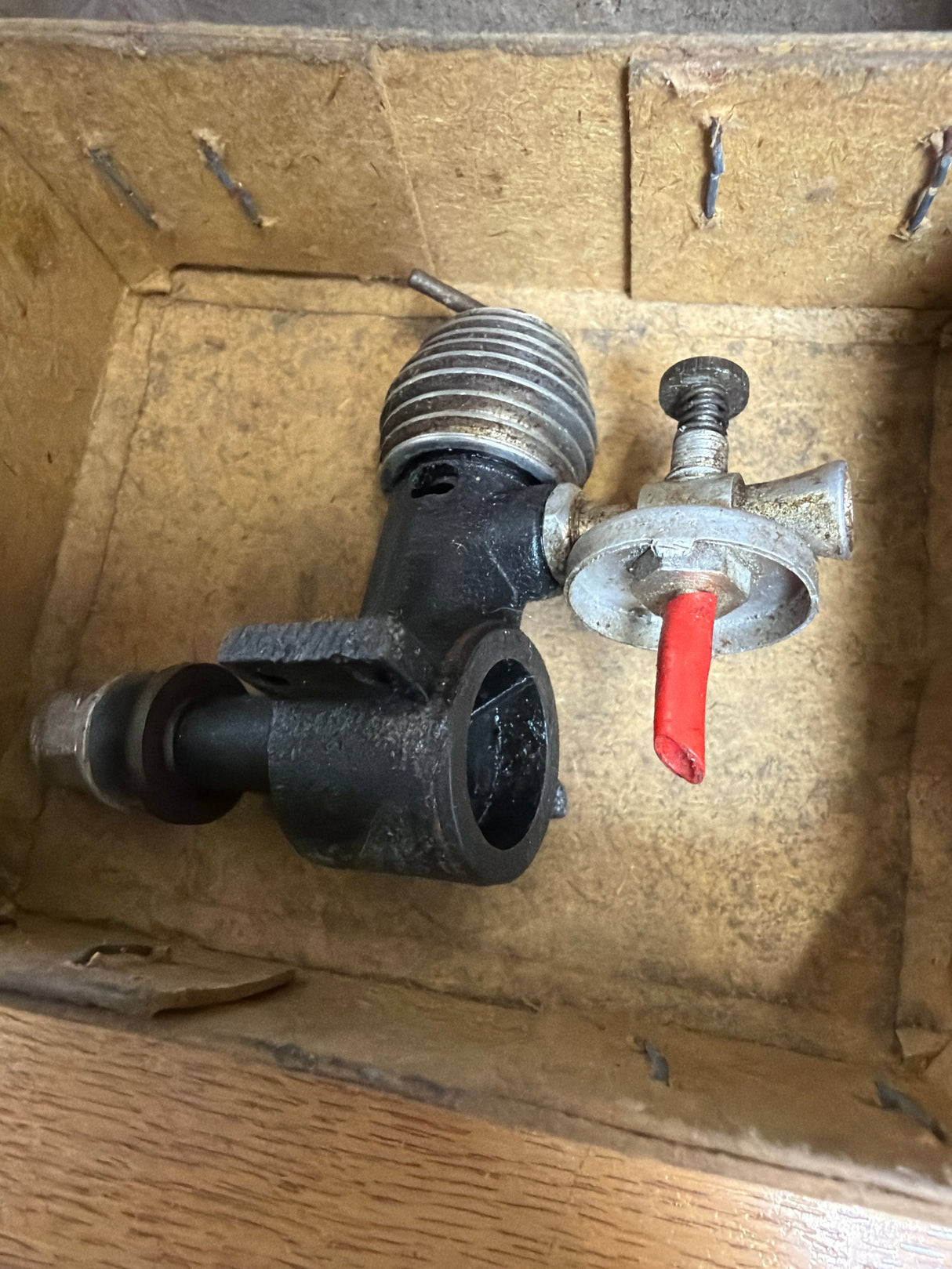 Second Hand Engine Mills .75 Diesel In Box Missing Glass Tank