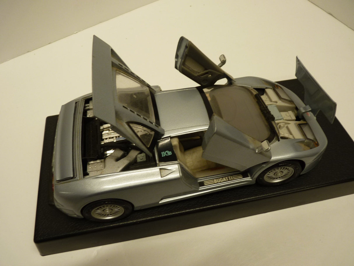 Die Cast Model 1/18 scale Anson Bugatti EB 110 Silver 30303-W Second Hand
