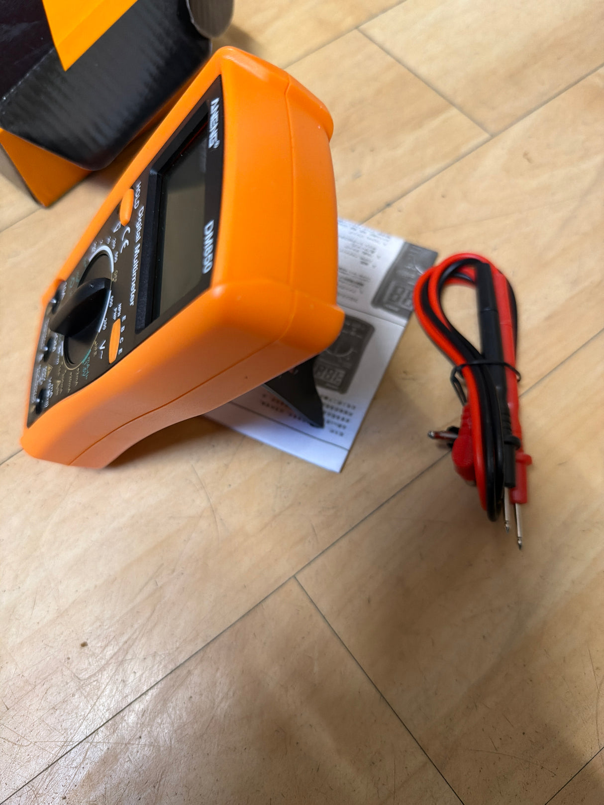 DIGITAL MULTIMETER Orange WITH AUDIBLE CONTINUITY TEST DM850