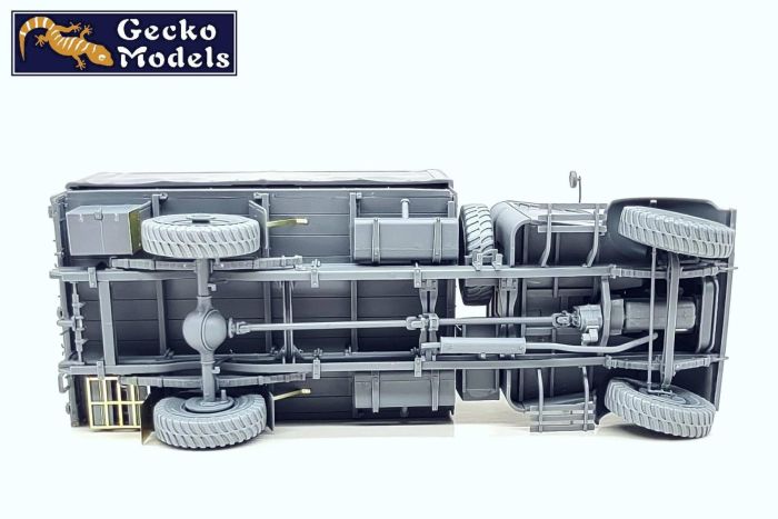 GECKO MODELS 1/35 Bedford OYD Truck 3t 4x2 GS (Metal Cargo Body) kit 35GM0155