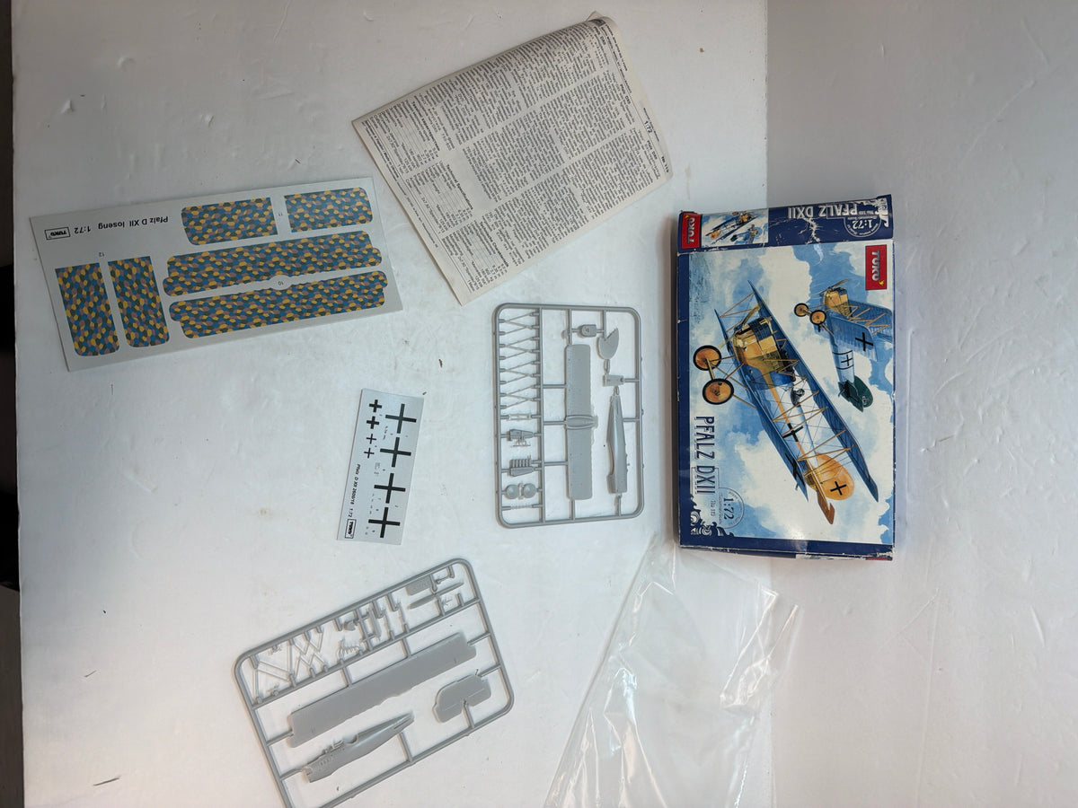 Toko Pfalz D.XII 1/72 119 Plastic Model Kit Vintage