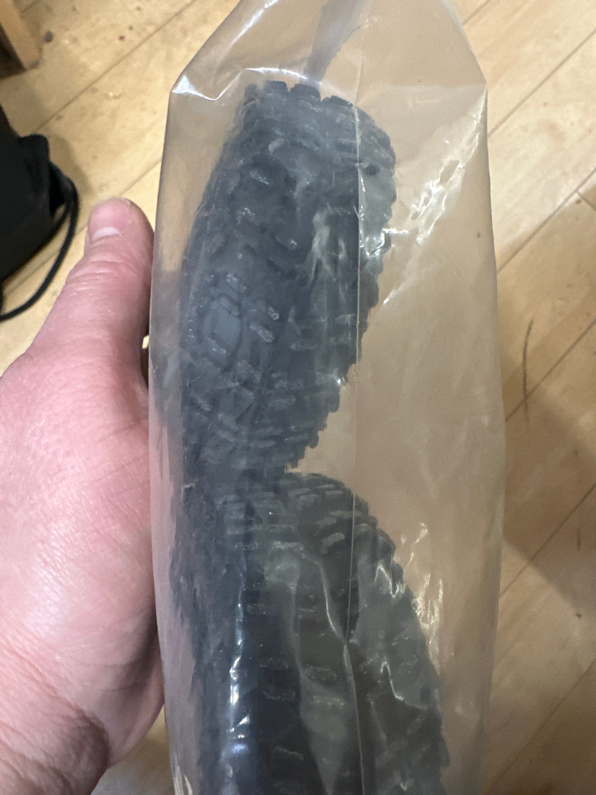 ARP 1/8th Off-Road Sapphire Tyres FAST390 (Box 106)