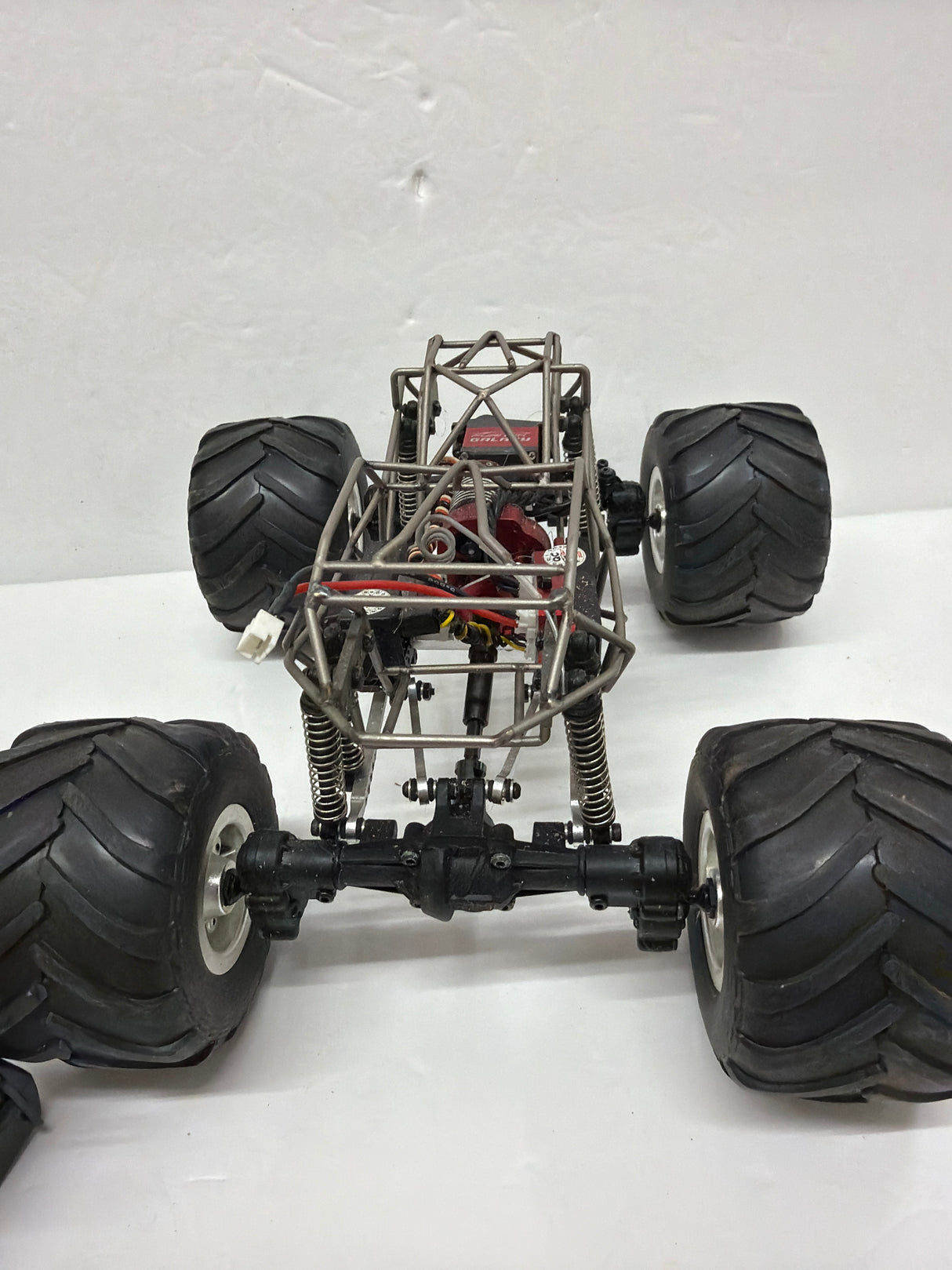 Second Hand Brushless Rock crawler Metal Chassi 1:18 with Radio and Battery Frame body