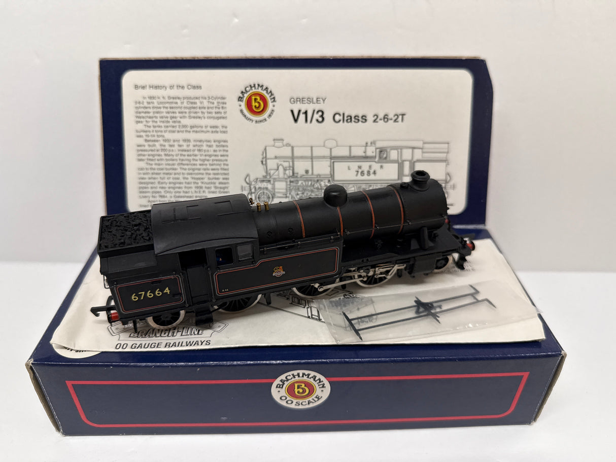 Bachmann 31-67664 B.R. Black (Hopper Type Bunker) Gresley V1/3 class 2--2T Loco - Non Working