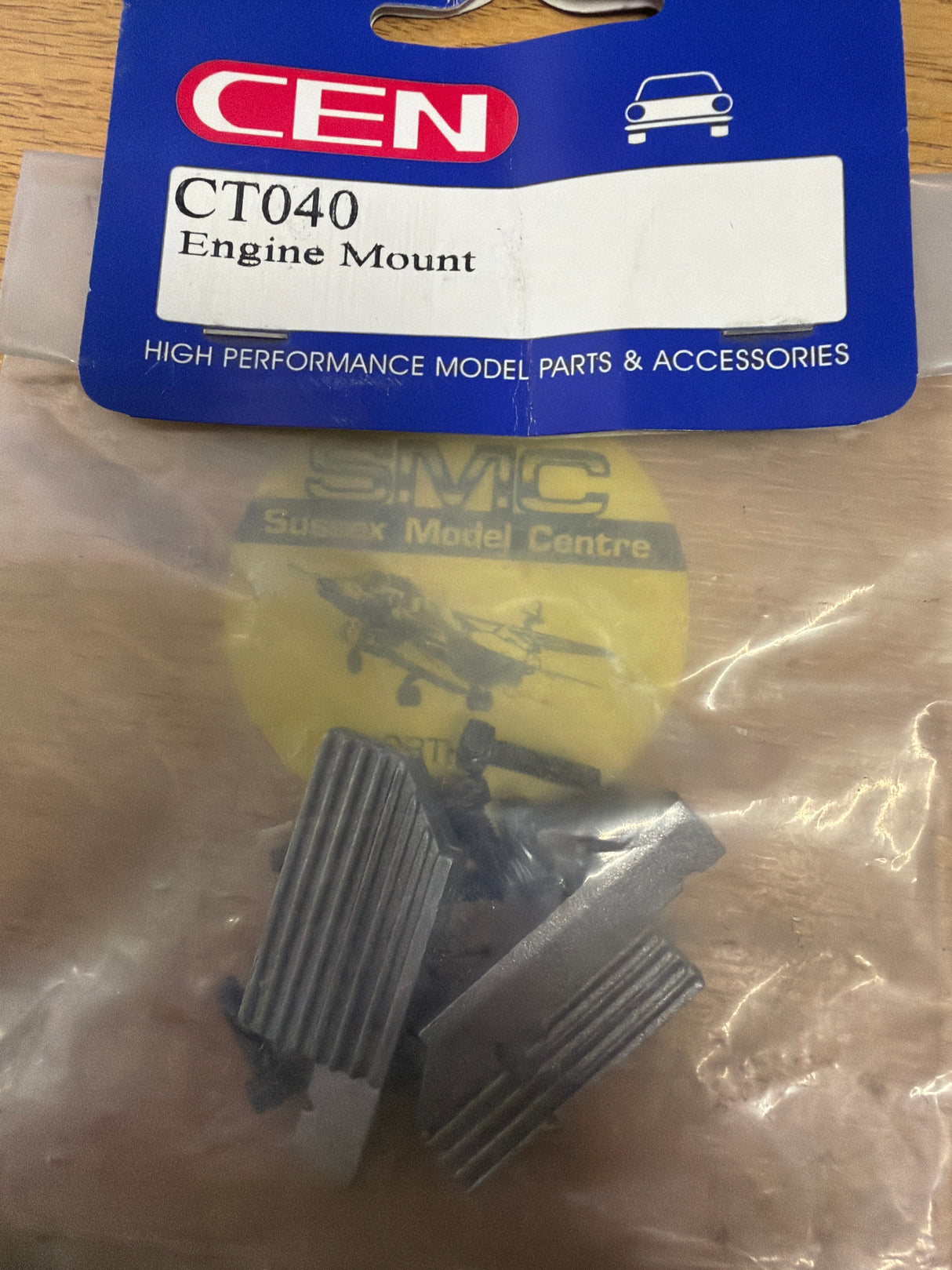 Cen RC Car Spares Engine Mount and bolts CT040 (Box 92)
