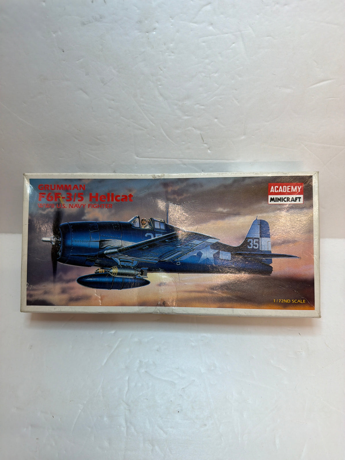 Acadamy Plastic Model Kit Minicraft Grumman F6F-3/5 Hellcat — 1:72