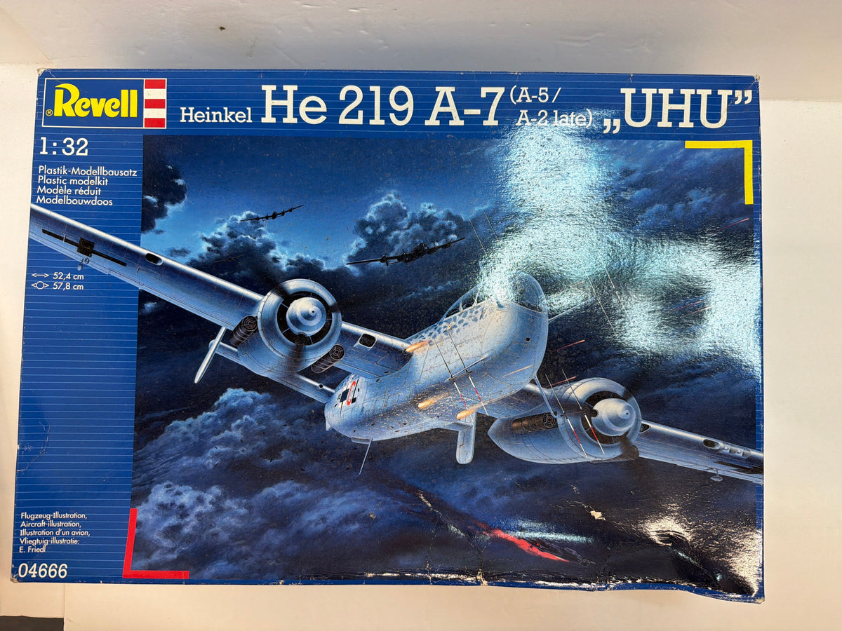 Revell Plastic aircraft kit Heinkel He 219 A-7 (A-5/A-2 Late) UHU 1:32 04666 Opened but complete