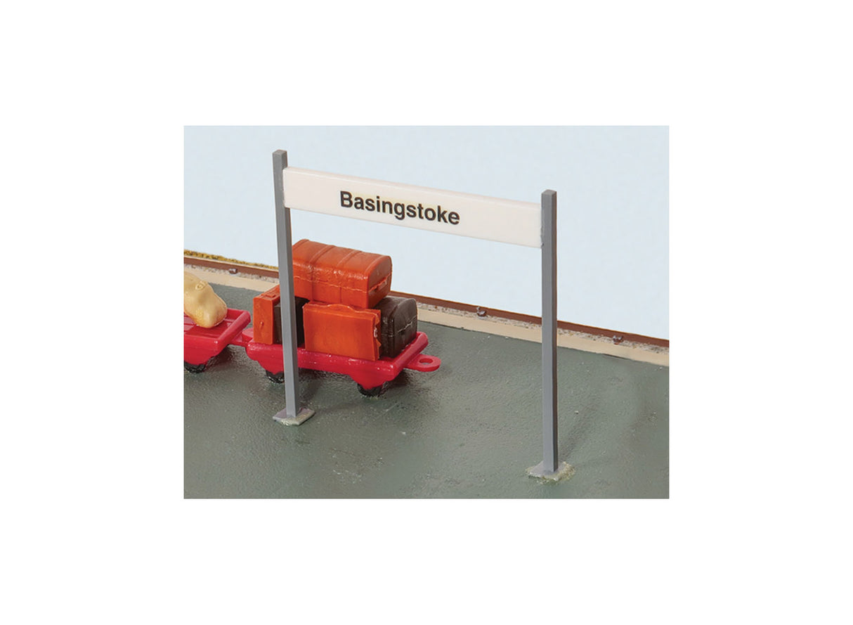 Station Nameboards Modern Type