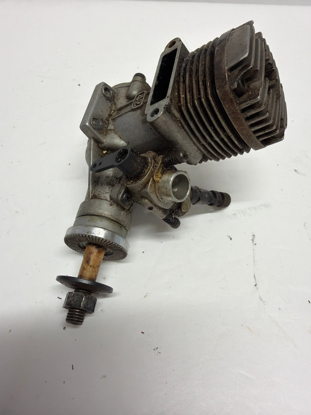 Second Hand Aircraft Engine 2-stroke Thunder Tiger GP 42 No silencer (Box 62)