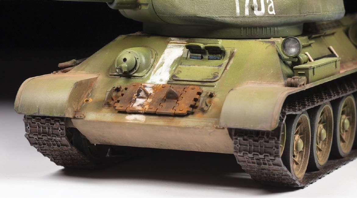 Zvezda 1/35 SOVIET MEDIUM TANK T-34/85 3687