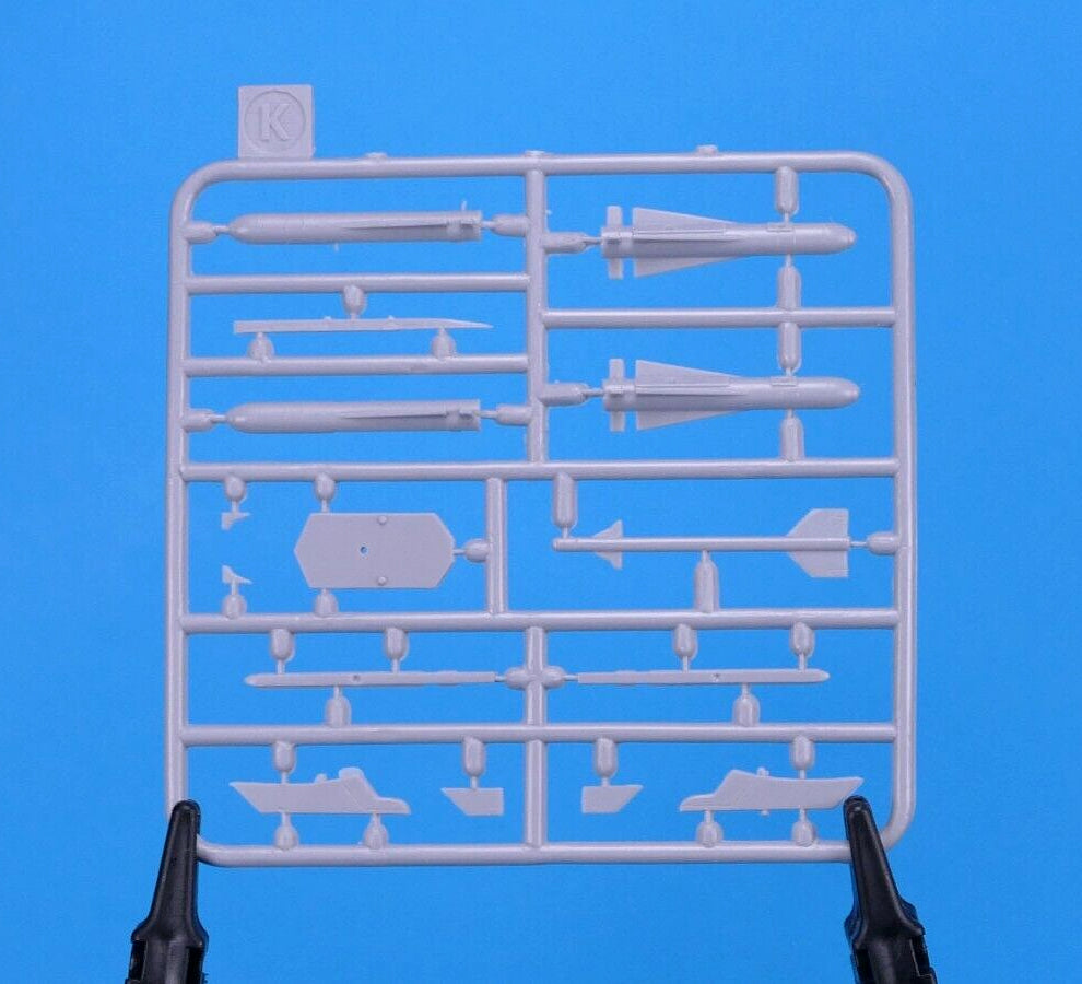 Amodel 1:72 EMB-145MP/ASW (P-99) Kit SVM72054