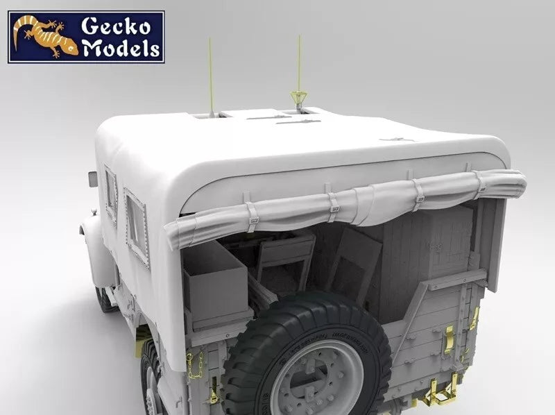 GECKO MODELS 1/35 Bedford MWR FFW Radio Command Truck Plastic Model Kit  35GM0061