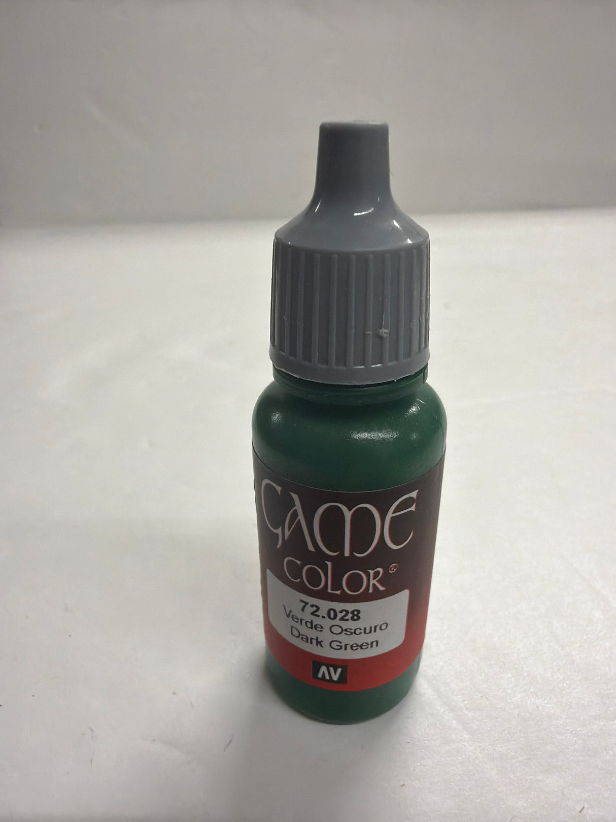 AV Acrylicos Vallejo Acrylic Paint Brush on Dark Green 72.028