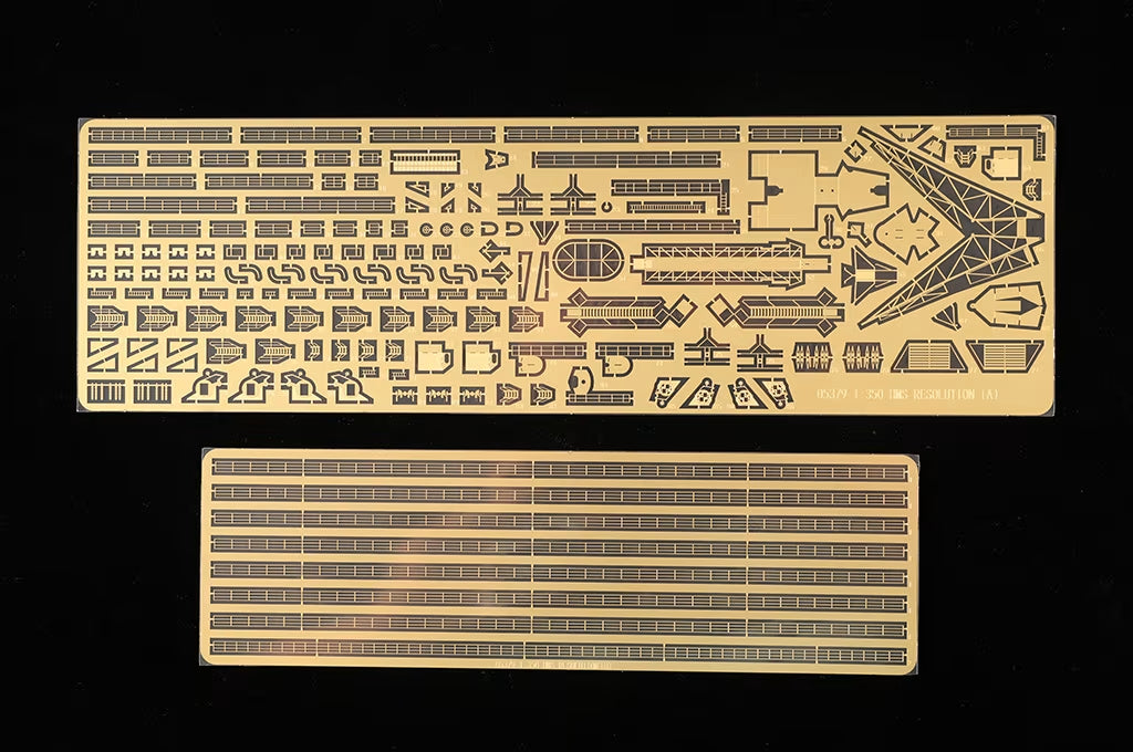 Trumpeter 1/350 HMS Resolution Kit 05379
