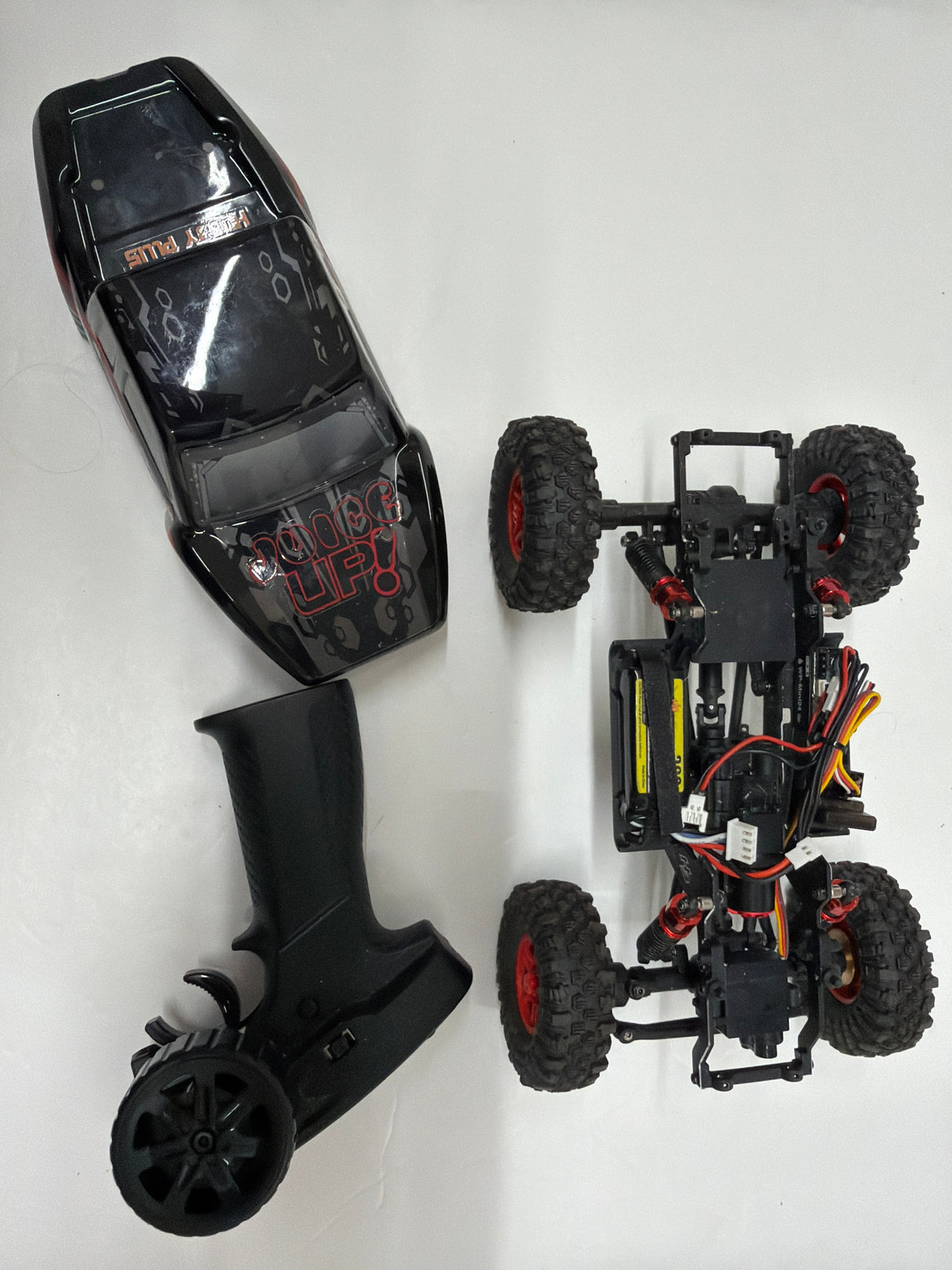 Second Hand Brushless Rock crawler 1:18 with Radio and Battery Black body shell