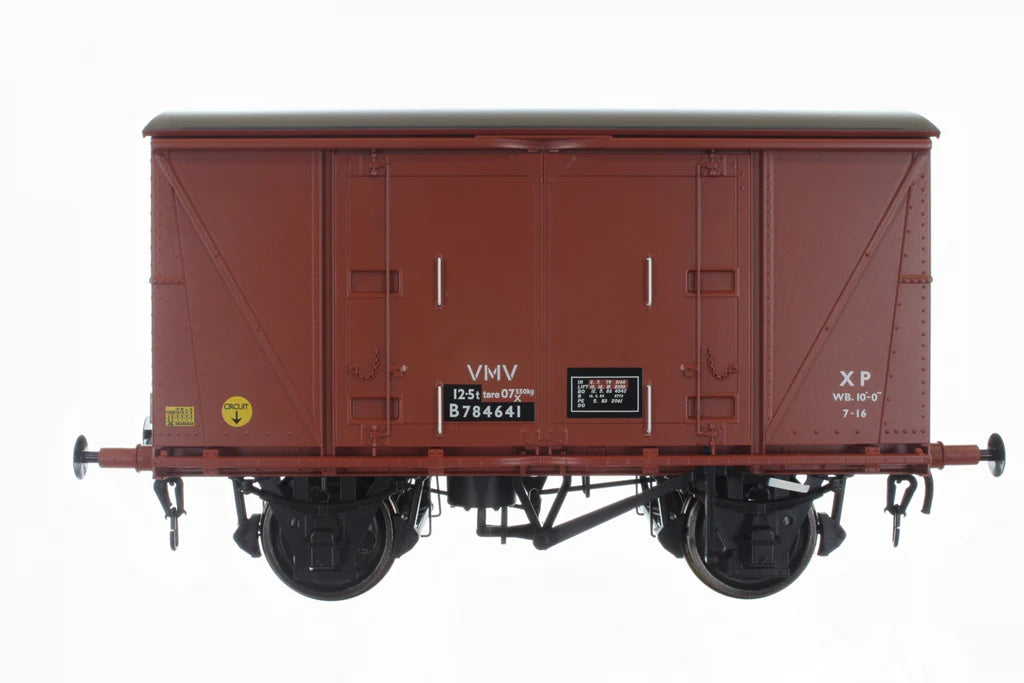 VEA Vanwide 12t Goods Van Freight Brown B 784641 VMV