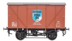 7F-056-033 Dapol Br Standard Plywood Van Brewdog Punk Ipa