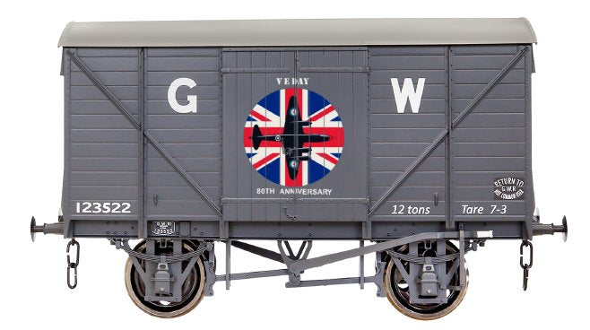 7F-066-012 Dapol GW VAN VE DAY AIRFORCE 80TH ANNIVERSARY