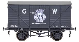 7F-066-013 Dapol GW VAN VE DAY MERCHANT NAVY 80TH ANNIVERSARY