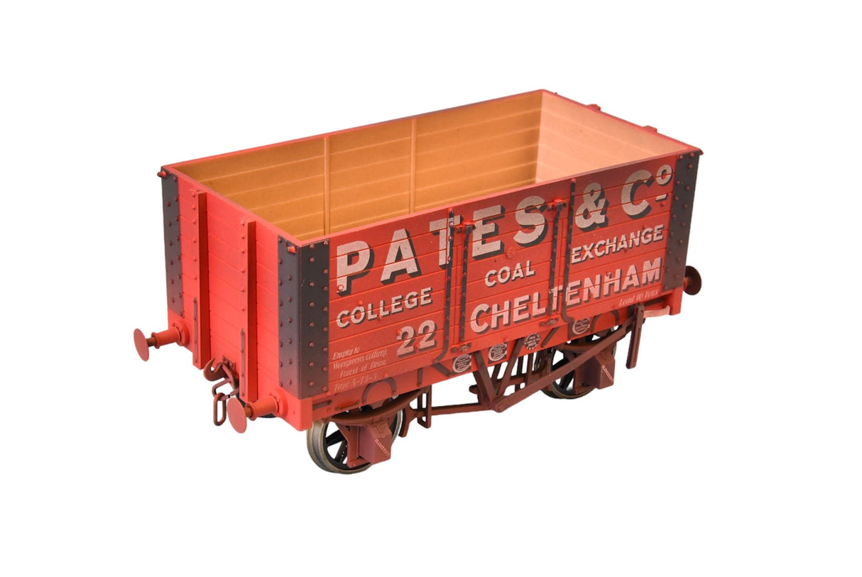 7 Plank 9 W/B 2 Door Pates & Co No 22 Weathered
