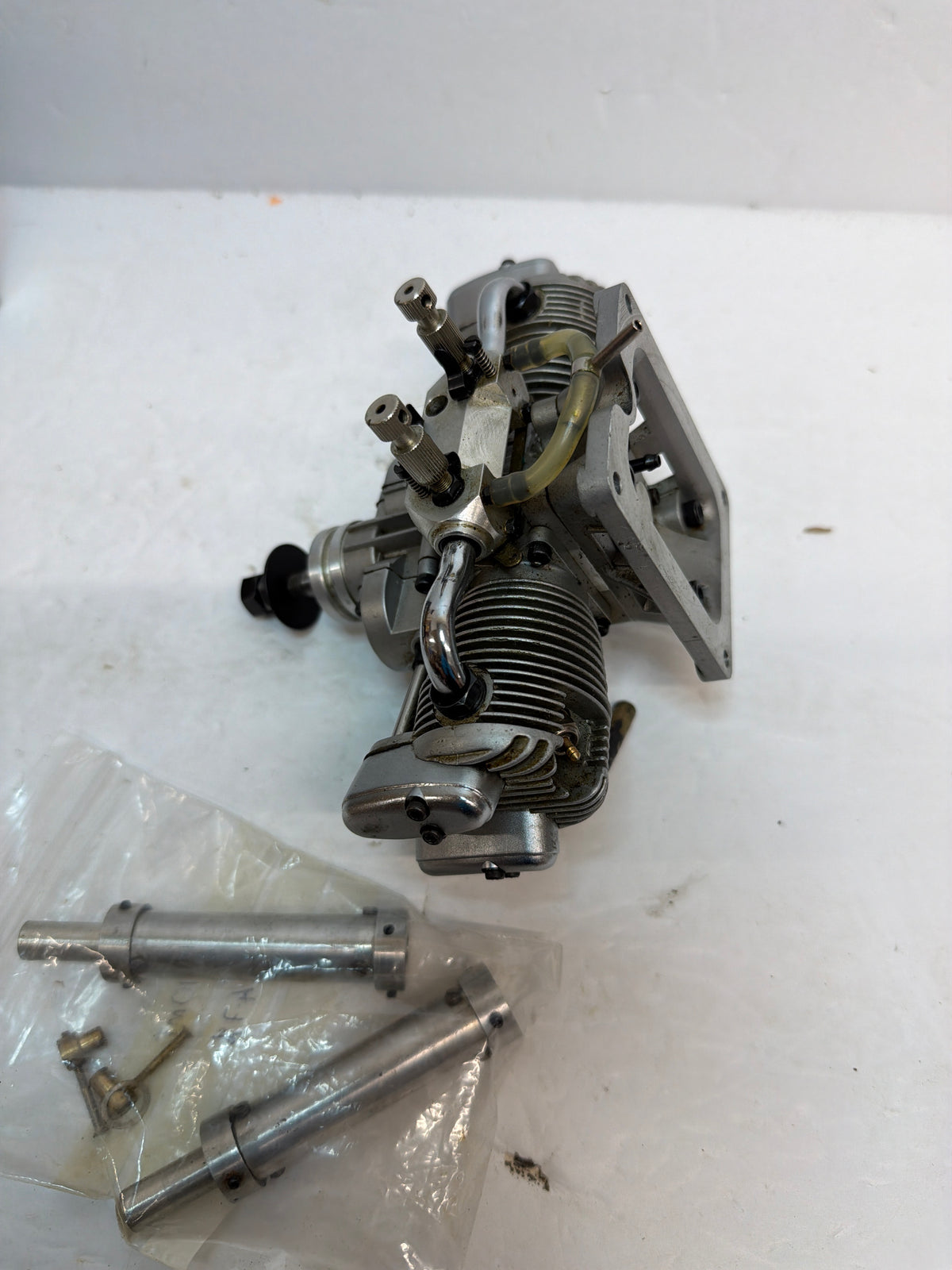 Saito FA-80T 4-Stroke Glow Engine R/C Aircraft Engine – Second hand in a 90 twin box