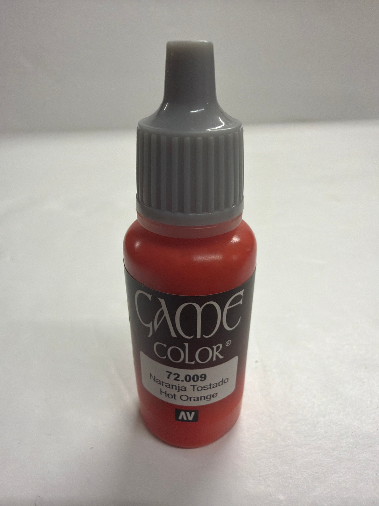 AV Acrylicos Vallejo Acrylic Paint Brush on Hot Orange 72.009