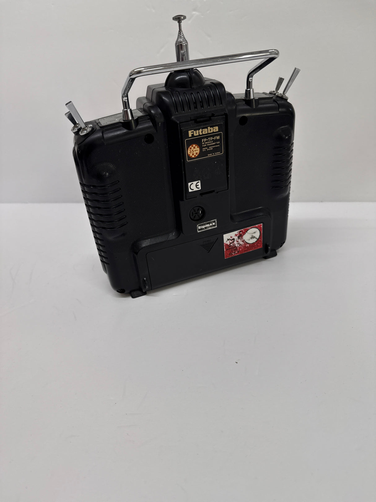 Futaba 35mhz T8UP PCM1024 Transmitter with Carry Case - SECOND HAND
