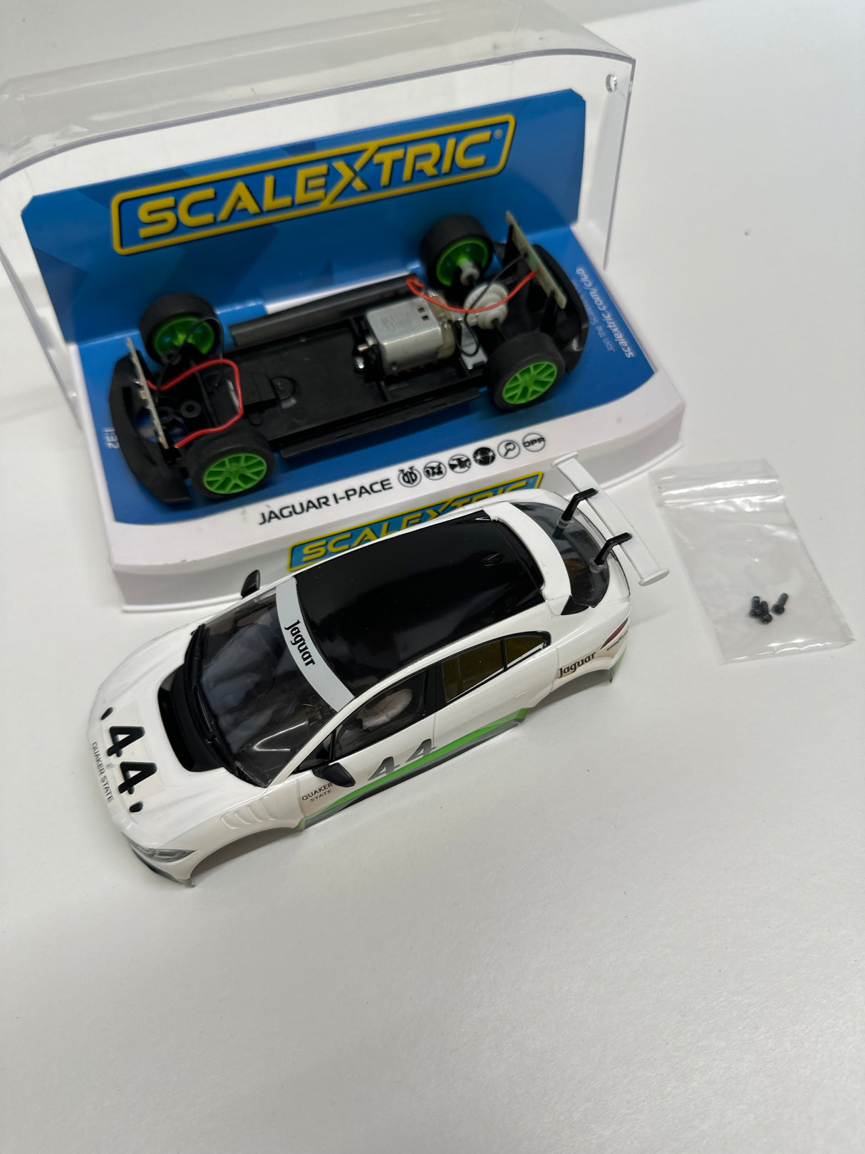 SCALEXTRIC JAGUAR I-PACE GROUP 44 HERITAGE LIVERY C4064 Parts missing For Parts