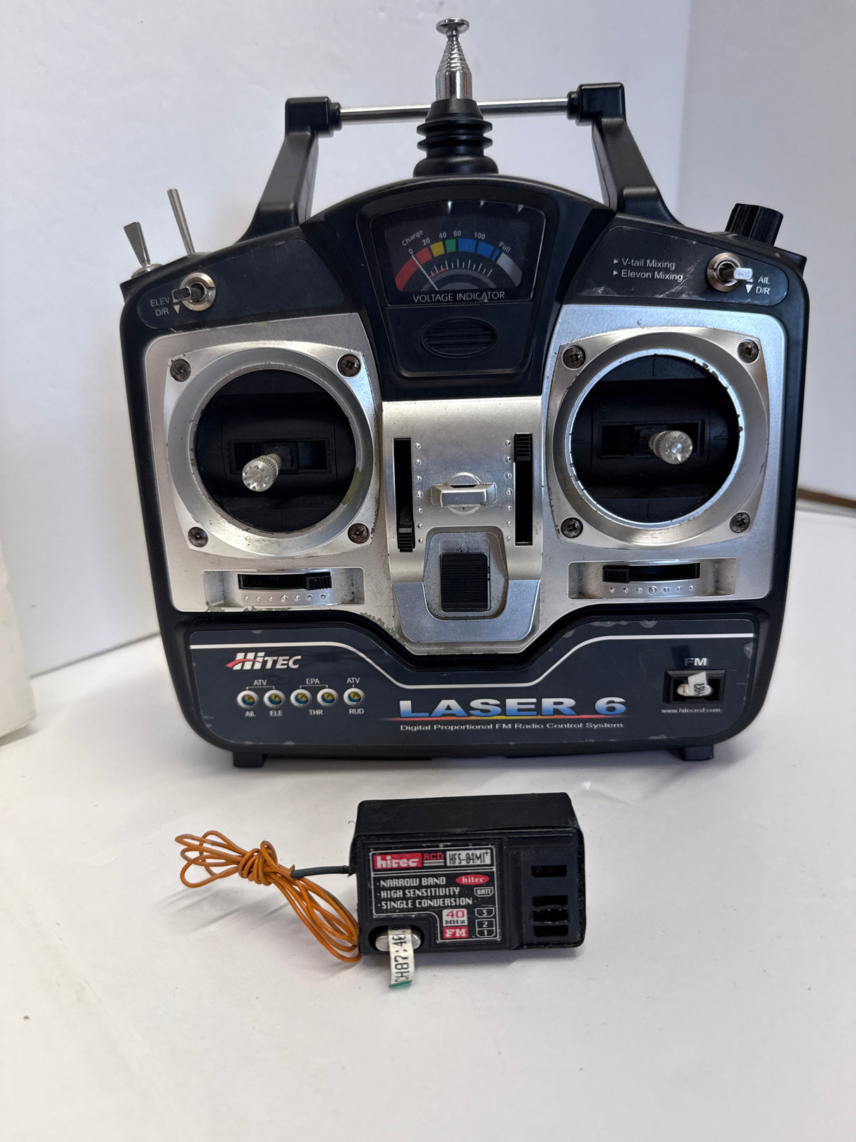 Hitec Laser 6 40mhz Transmitter with 04mi Receiver - SECOND HAND