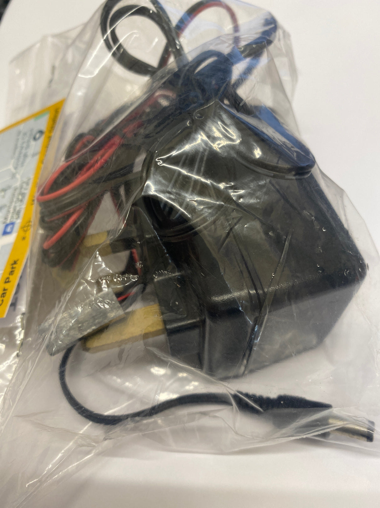 Hitec Tx/Rx Mains Charger - SECOND HAND (Box 95)