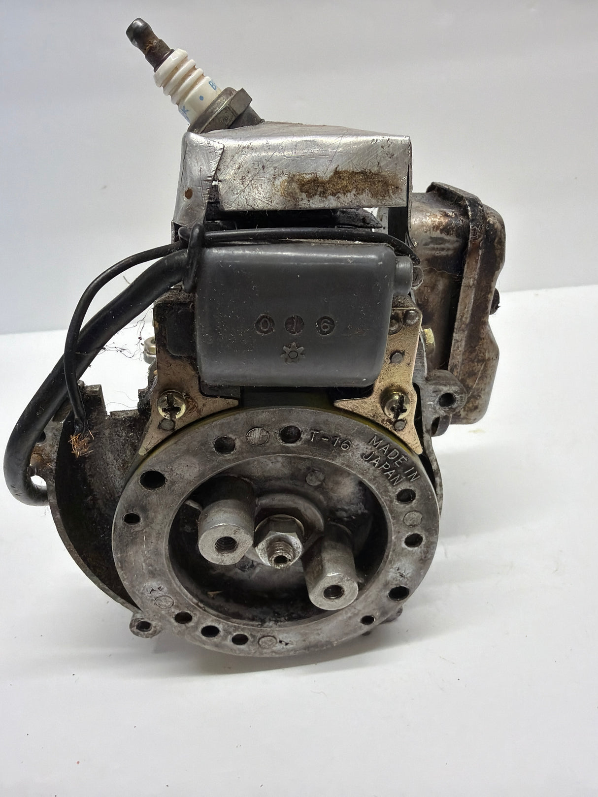 Second hand 2-Stroke Petrol Engine for parts Made in Japan Walbro carb (Box 62)