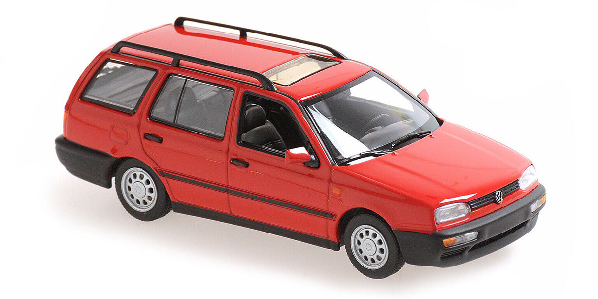 Maxichamps Die Cast Collectables - 1:43 1997 Volkswagen Golf Variant - Red