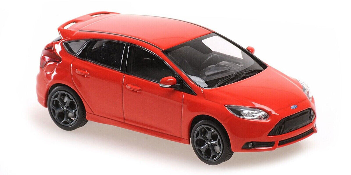 Maxichamps Die Cast Collectables - 1:43 2011 Ford Focus ST - Red