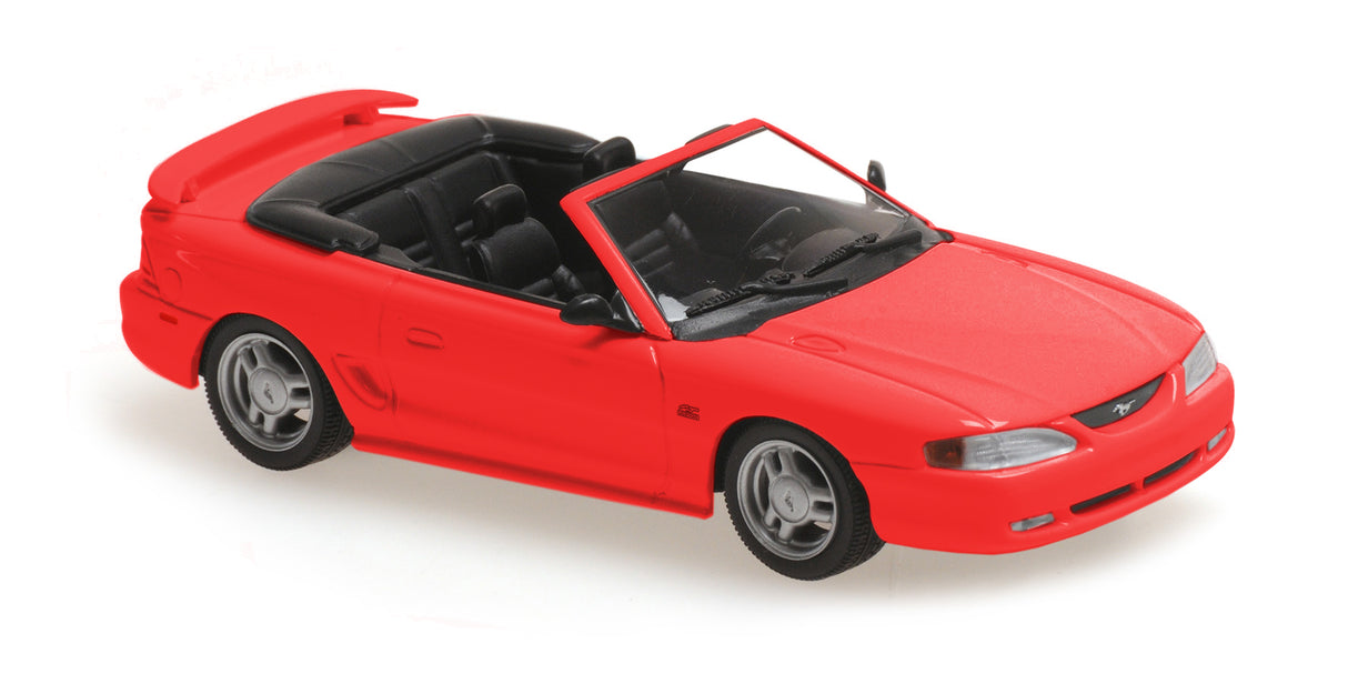 Maxichamps Die Cast Collectables - 1:43 1994 Ford Mustang Cabriolet - Red