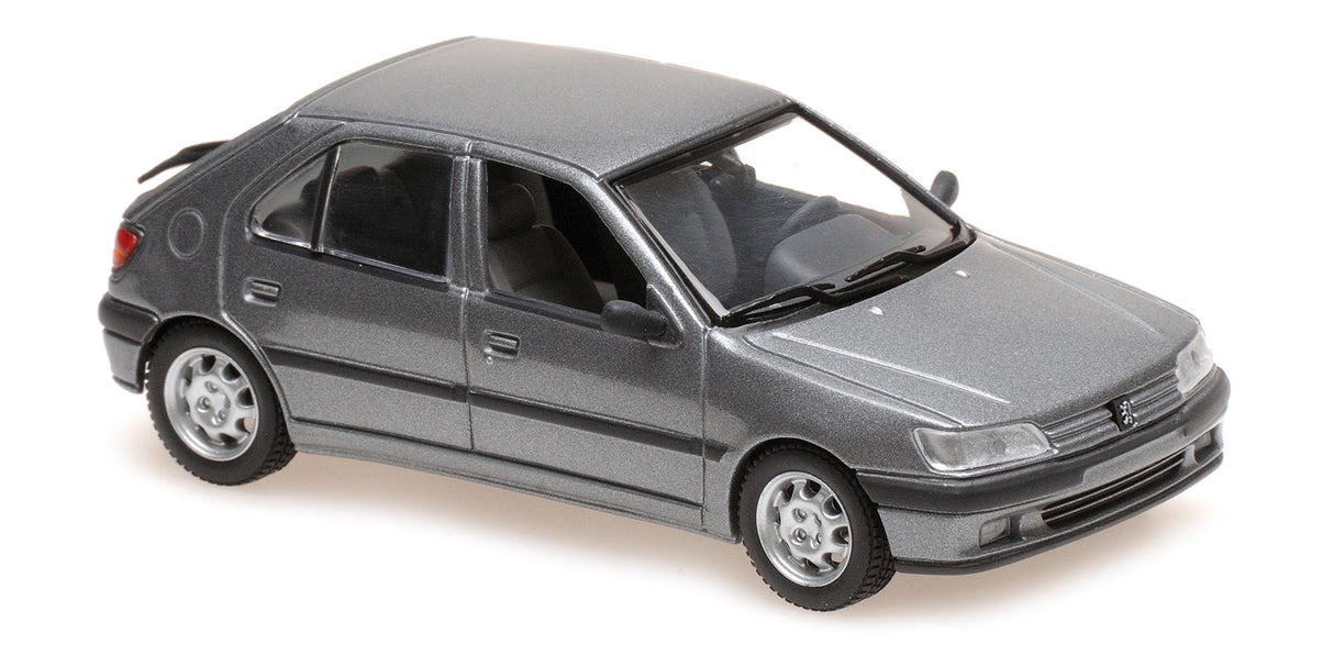 Maxichamps Die Cast Collectables - 1:43 1995 Peugeot 306 4-Door - Silver
