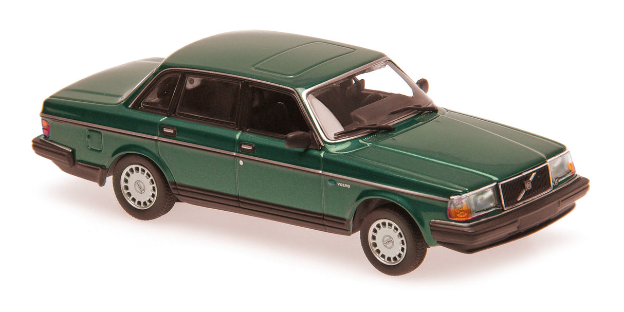 Maxichamps Die Cast Collectables - 1:43 1986 Volvo 240 GL - Dark Green