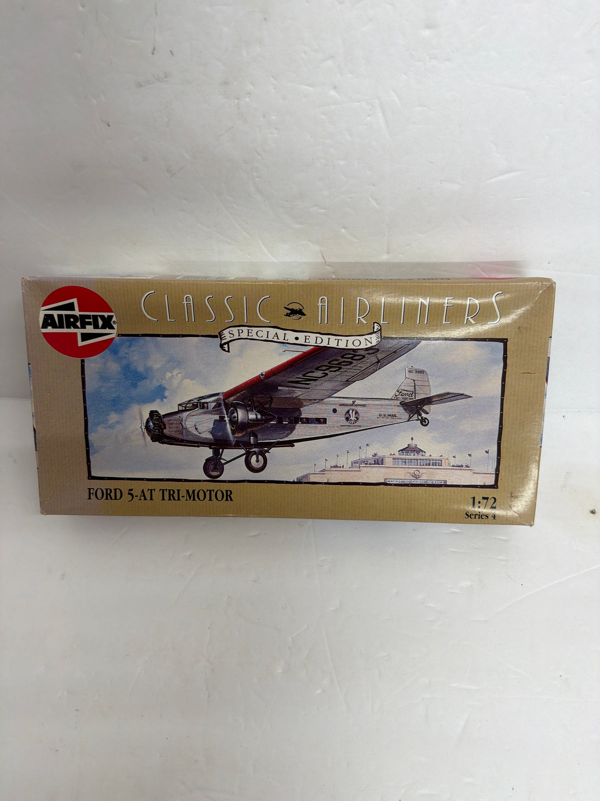 Airfix Plastic Model Kit Ford 5-AT Tri-Motor 1/72